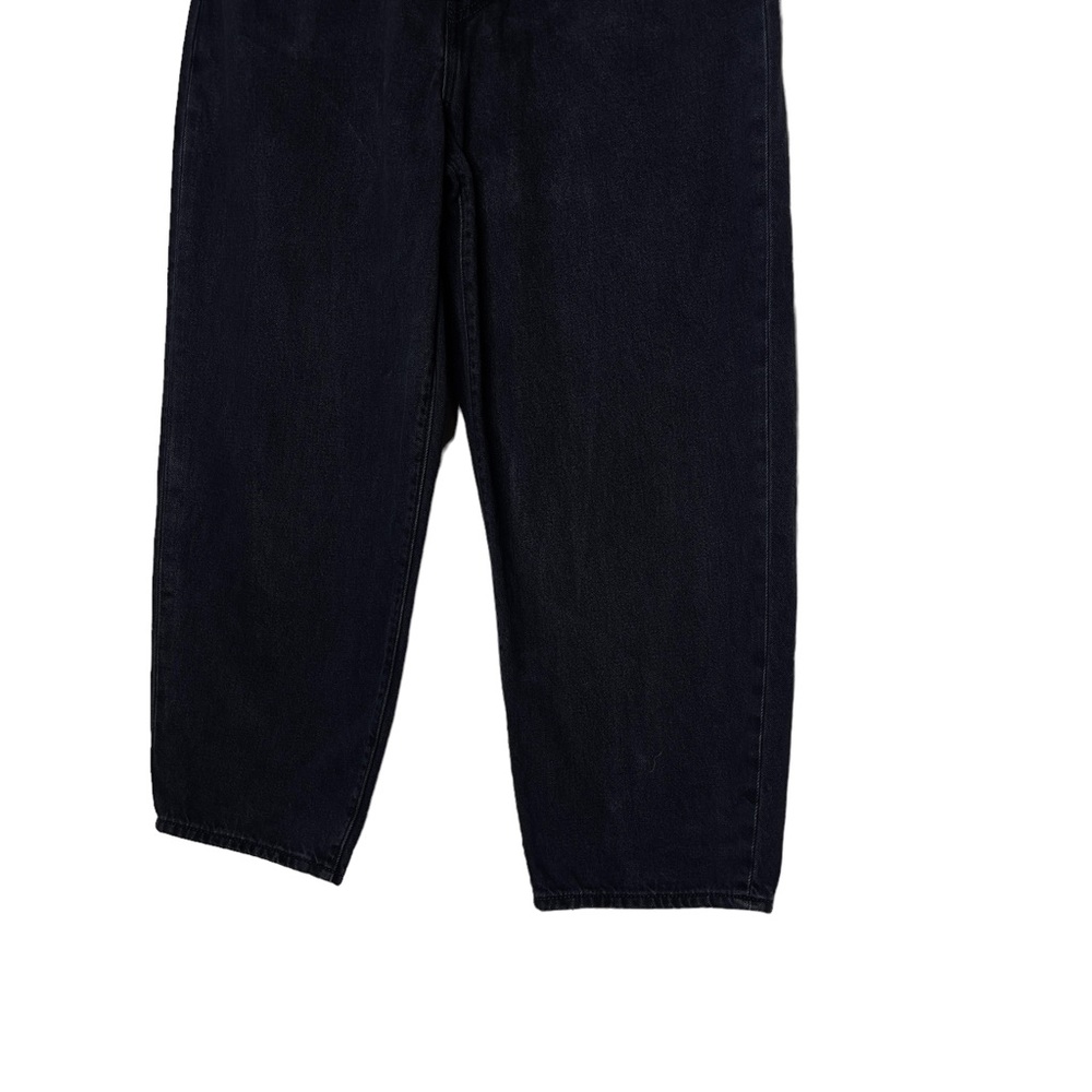 Levi's High-Rise Straight Jeans in Black - Picture 3 of 7